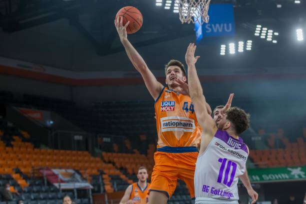 如今冠军球 如今冠军球