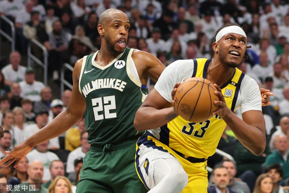 对侧翼的对 对侧翼的对